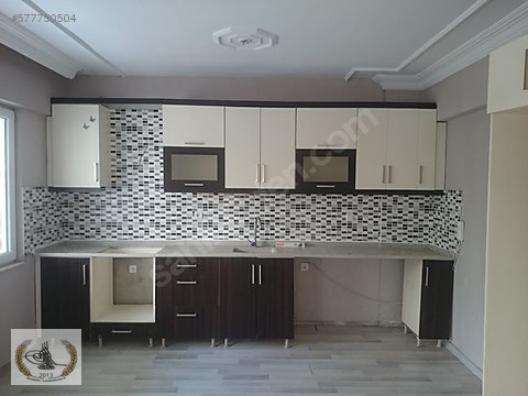 SATILIK 4+1.DAIREMIZ MEMUR EVLERI MAH.150M2